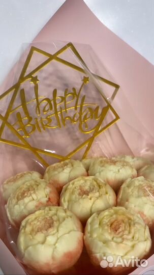 Шоколадные конфеты и цветы ручной работы