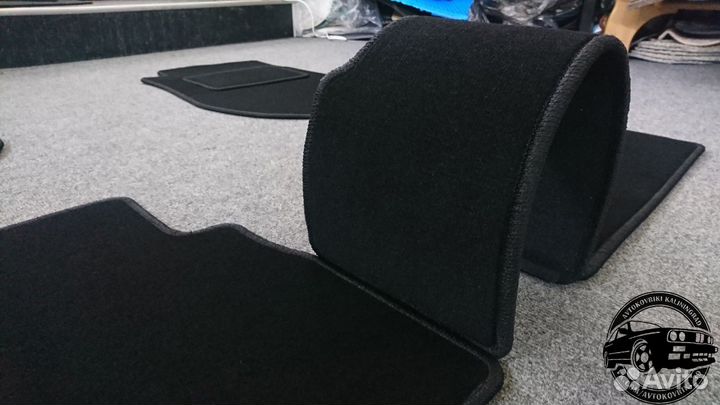 Автоковрики для Nissan Silvia S12, черные