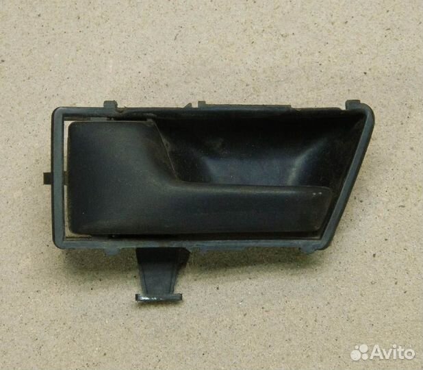 Ручка двери пер. левой внутренняя VW Golf 2