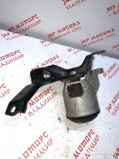 Подушка двигателя правая Nissan Murano Z51 VQ35