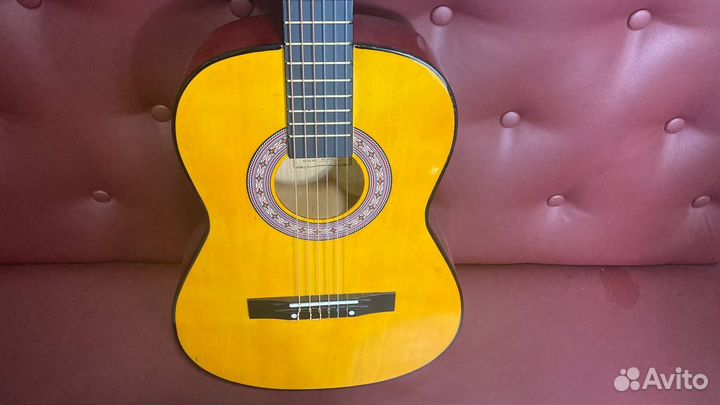 Гитара 3/4 абсолютно новая