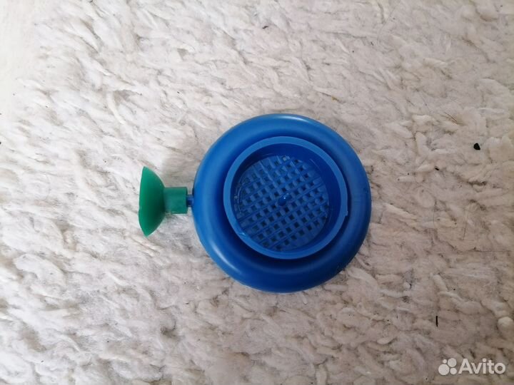 Кормушка для рыб