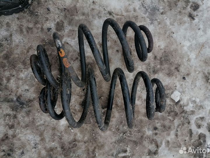 Задние пружины Фольцваген Пассат Б5+