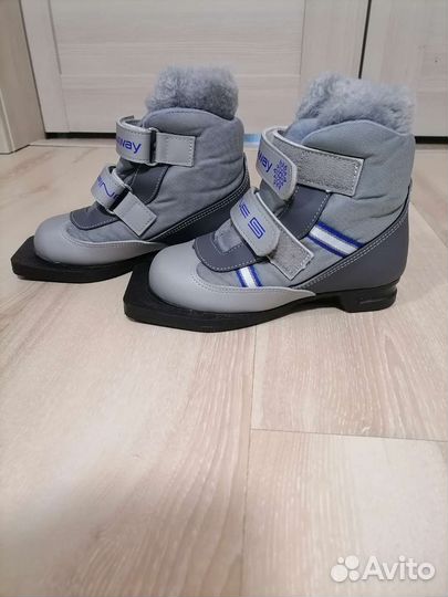 Лыжные ботинки детские