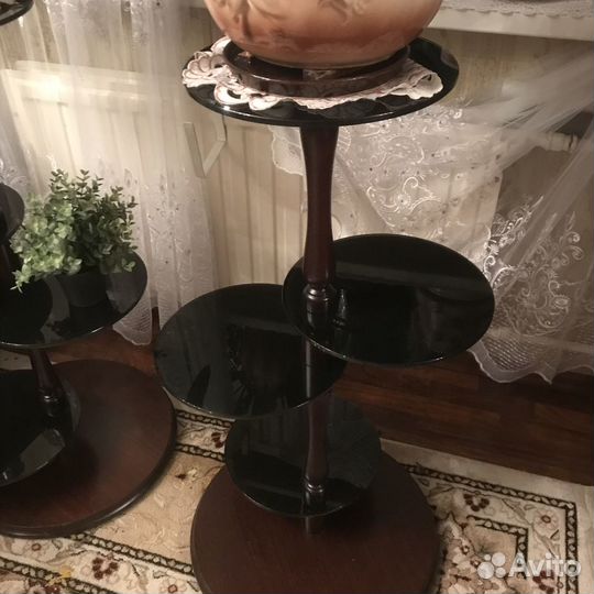 Интерьерные стойки для цветов