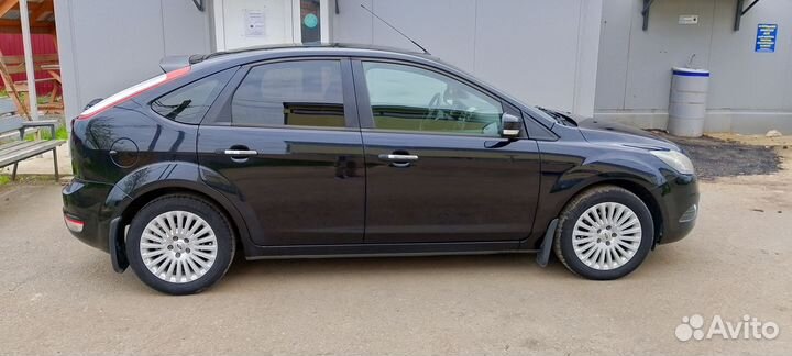 Ford Focus 2.0 AT, 2010, битый, 180 000 км