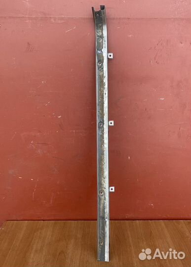 Направляющая сдвижной двери VW Transporter Т5