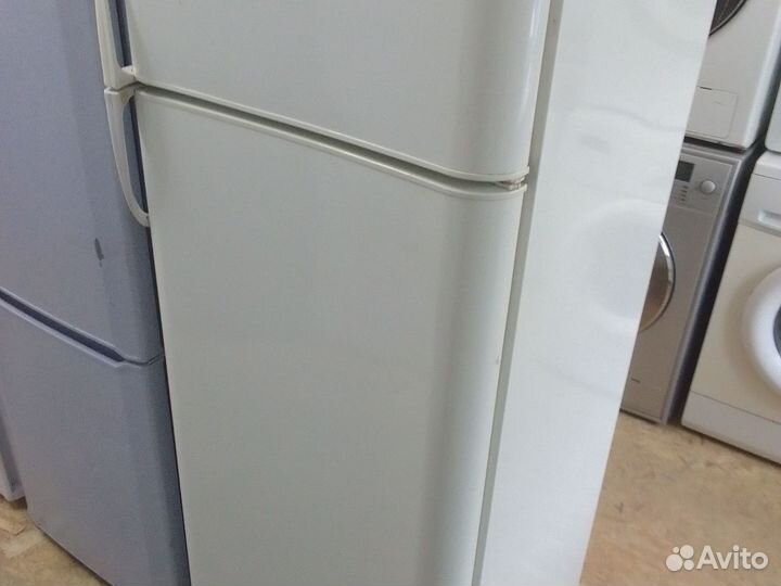 Холодильник б/у indesit 180 см