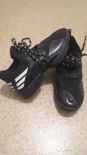 Кроссовки новые 36 размер