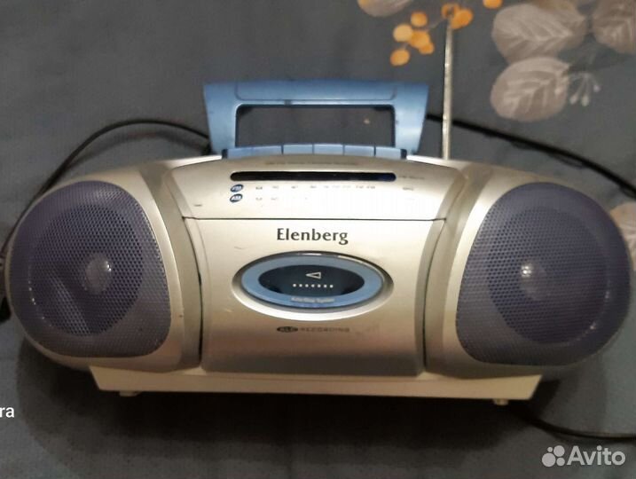 Кассетный магнитофон