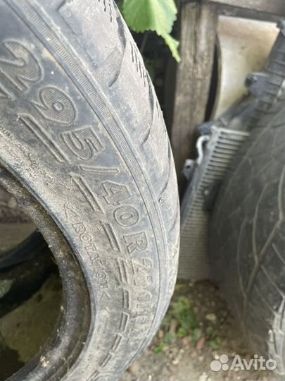 Rotalla S220 295/40 R21