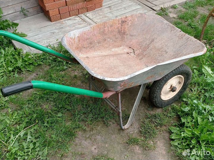 Тачка садовая