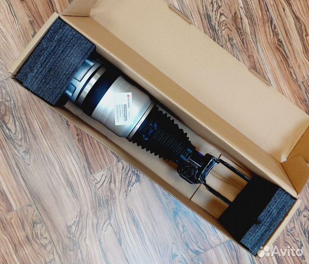 Пневмостойка передняя Porsche 958