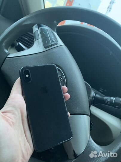 iPhone X, 64 ГБ