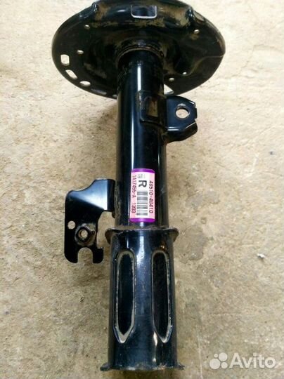 Амортизатор передний правый Lexus Rx