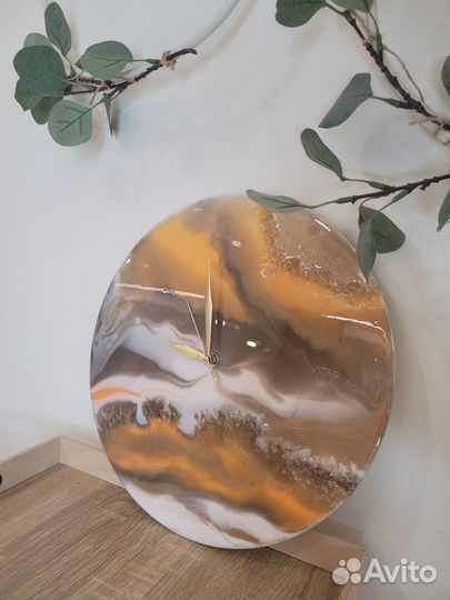 Часы настенные из эпоксидной смолы 38 см