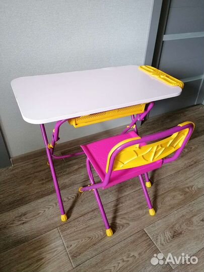 Детский стол и стул