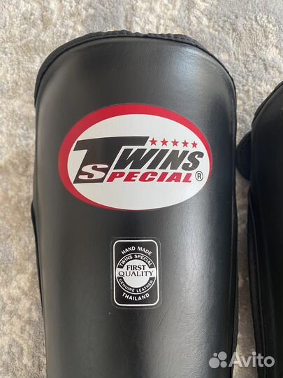 Защита голени (щитки на ноги) Twins Special SGL-2