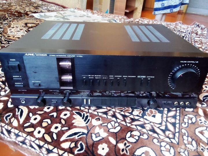 Усилитель luxman LV-103U