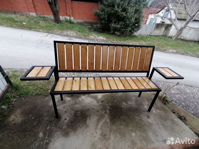 Садовая скамейка