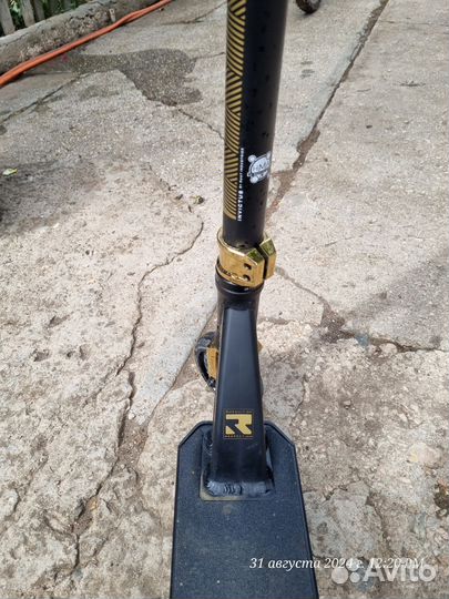 Трюковой самокат