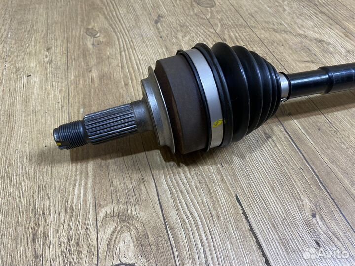 Привод передний правый Honda Civic 4D 05-12г 1.8