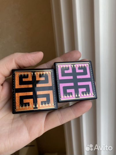 Givenchy румяна-тени Sari Glow