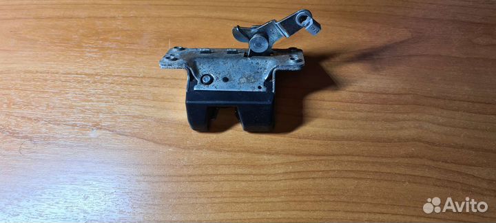 Замок на багажник для Опель Мерива