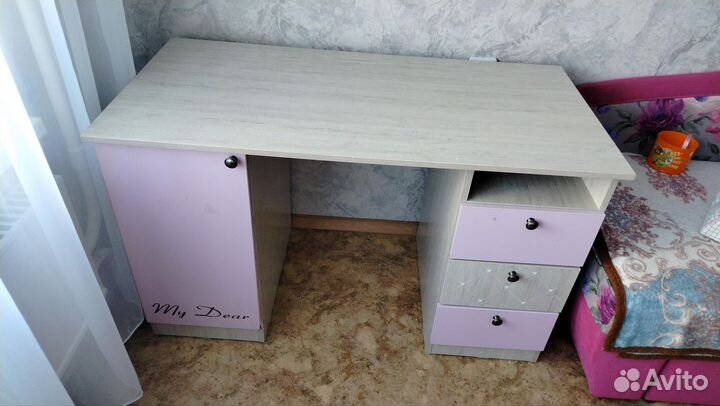 Письменный стол для школьника
