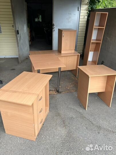 Продам офисную мебель