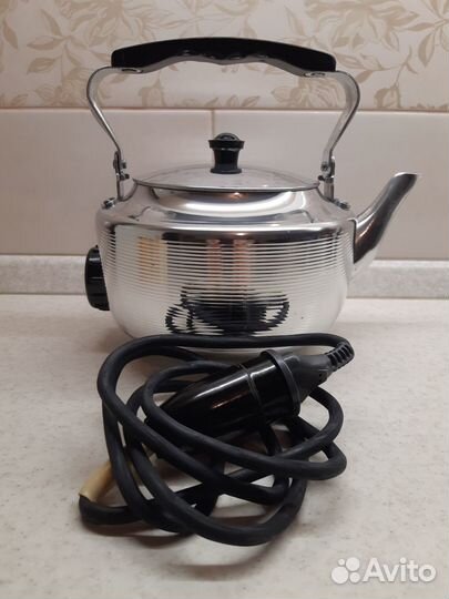 Электрочайник куплен в СССР, в 1990 г., новый