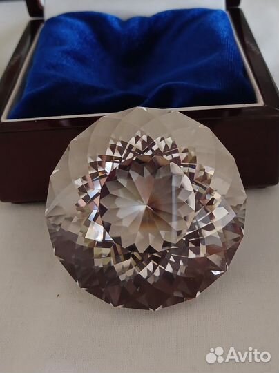 Кварц 568 карат (горный хрусталь)