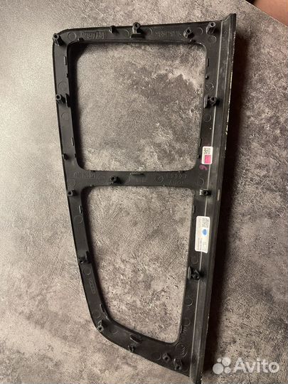 Центральная консоль Audi Q7 4M