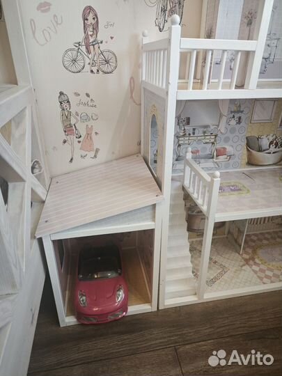 Большой кукольный домик