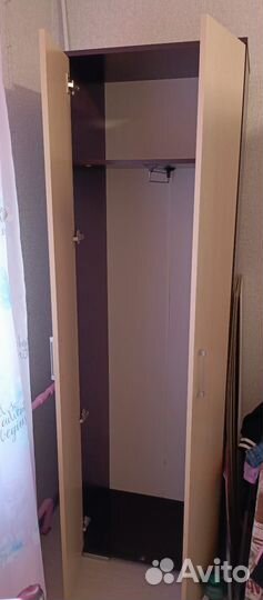 Шкаф платяной