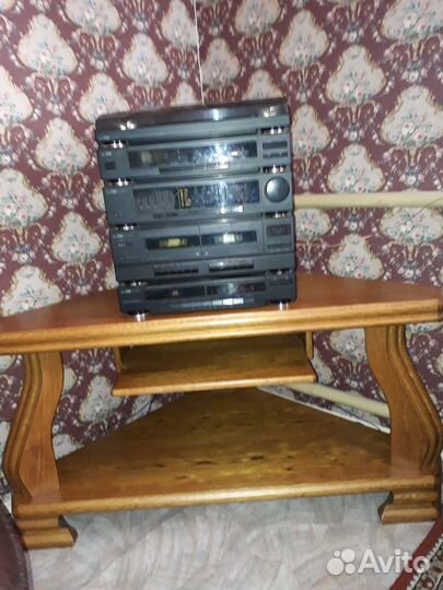 Стол под аппаратуру (угловой)