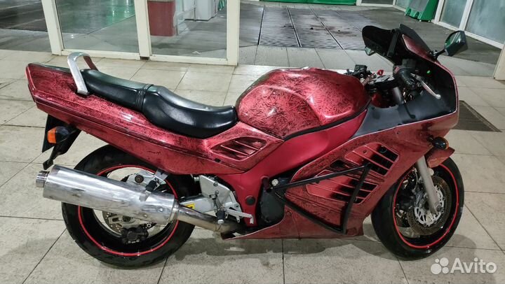 Suzuki rf 900r