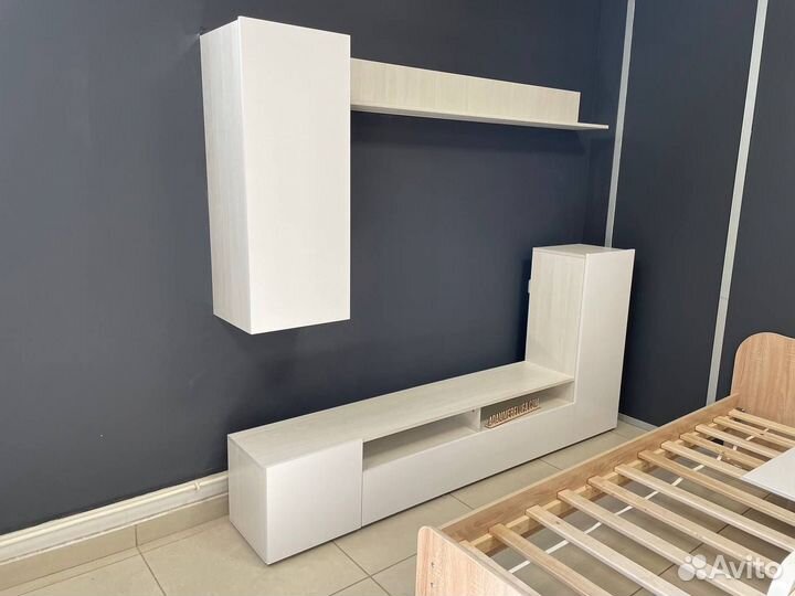 Стенка в гостиную