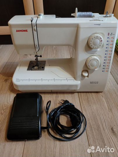 Швейная машинка janome se522