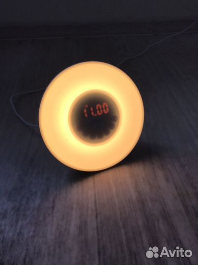 Световые часы будильник fm радио