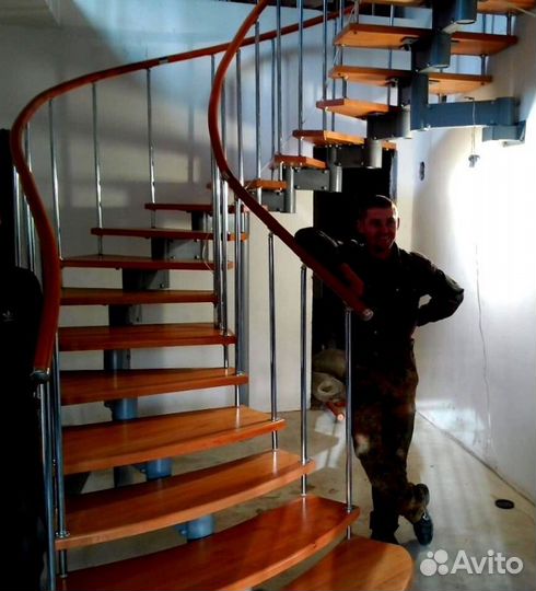 Перила деревянные для лестниц