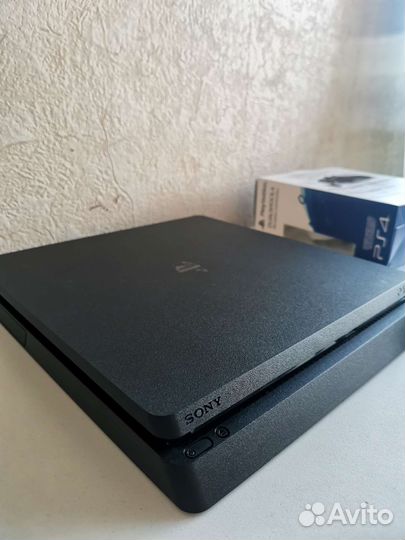 Sony Ps4 1tb 2208В 50+ игр + 2 Джойстика