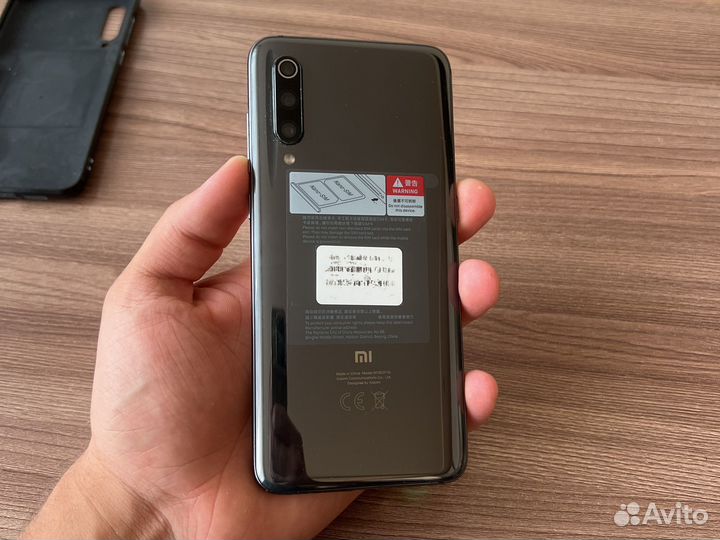 Xiaomi Mi 9, 6/64 ГБ