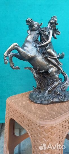 Статуэтка из бронза