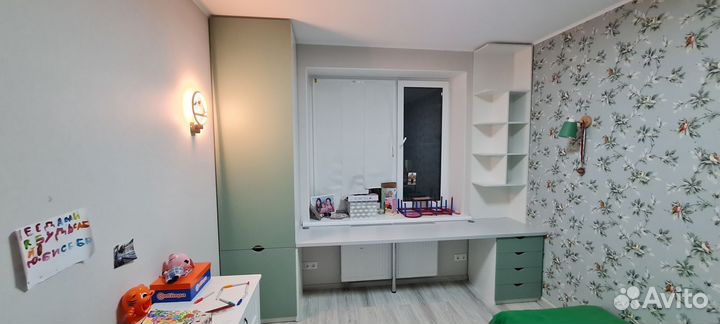 Рабчоая зона у окна