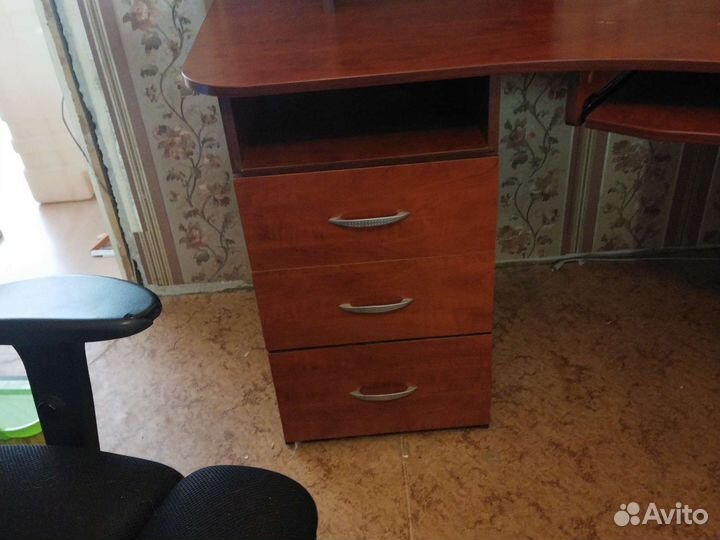 Компьютерный стол бу