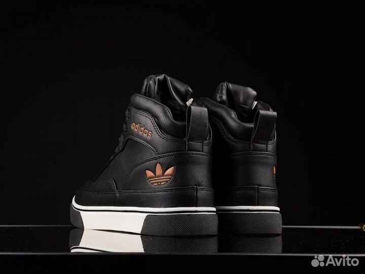 Кроссовки adidas зимние теплые