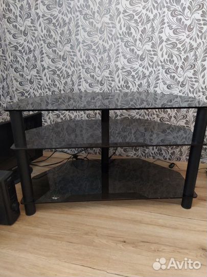 Стеклянная тумба