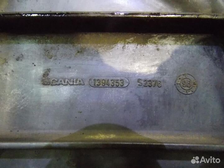 Крышка масляного радиатора Scania 4-Serie 1995-20