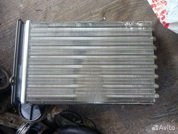 Радиатор отопителя Volkswagen Jetta